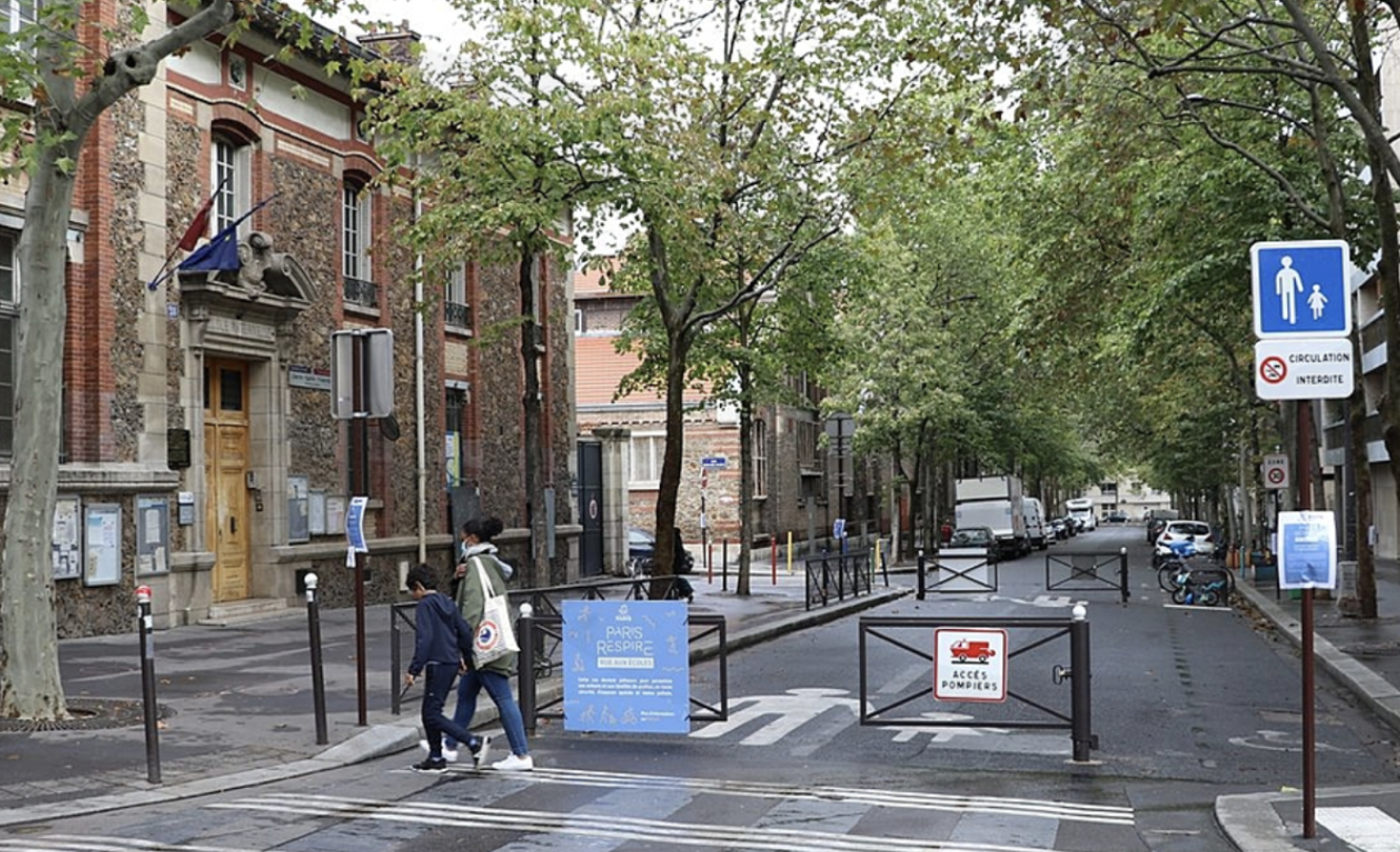 RUAS DE ESCOLAS – PARIS (FRANÇA)