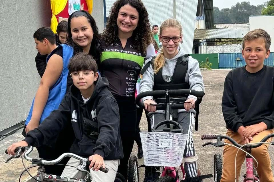 PEDALANDO PARA O FUTURO - CAMPINA GRANDE DO SUL (PR)